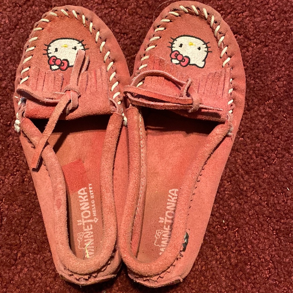 Minnetonka moccasins hello kitty limited edition